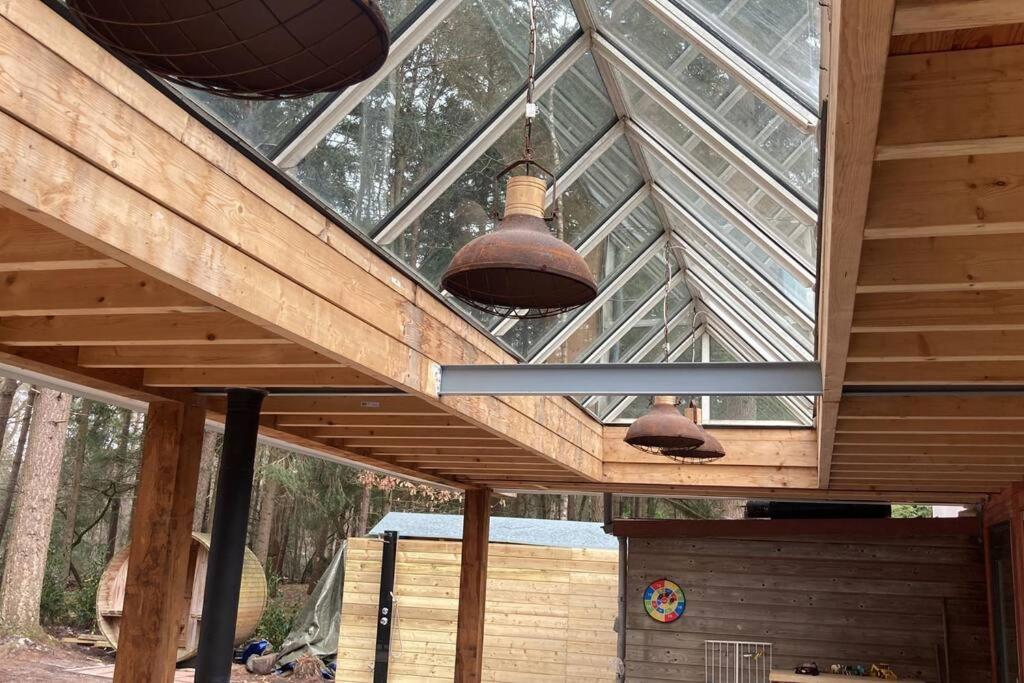 Kindvriendelijke Bungalow In Het Bos Bij Zwemmeer. Vilsteren Екстериор снимка